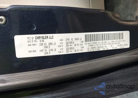 2009 Chrysler Town & Country Touring из США, поврежденный, VIN 2A8HR54119R525248